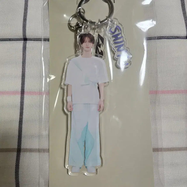 [BUNJANG] 42:CLUB Shin Yu Acrylic Keyring / [2026 42:CLUB IN JAPAN] 아크릴 키링 신유
