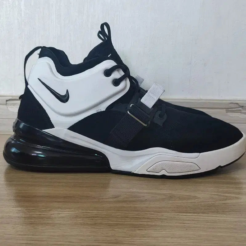 [BUNJANG] Nike Air Force 270 Black and White Basketball Shoes / 나이키 에어포스 270 검흰 AH6772-006 사이즈285