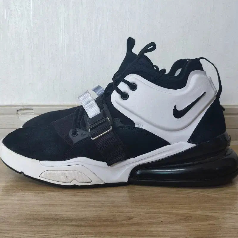 [BUNJANG] Nike Air Force 270 Black and White Basketball Shoes / 나이키 에어포스 270 검흰 AH6772-006 사이즈285