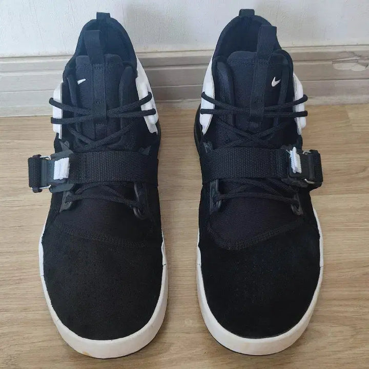 [BUNJANG] Nike Air Force 270 Black and White Basketball Shoes / 나이키 에어포스 270 검흰 AH6772-006 사이즈285