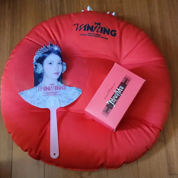 [BUNJANG] IU The Winning Encore Concert Gift Set / [판매] 아이유 더 위닝 앵콜 콘서트 기프트 세트