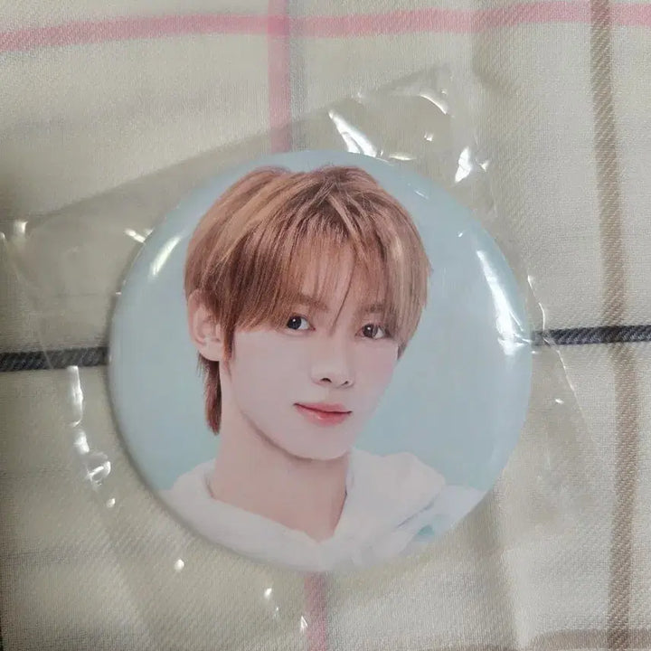 [BUNJANG] 42:CLUB Han Jin Random Capsule Pin Button / [2026 42:CLUB IN JAPAN]랜덤 캡슐 핀버튼 한진