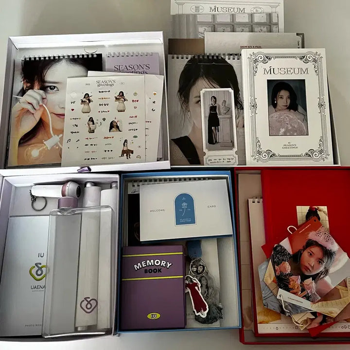 [SOLD OUT] 무배) 아이유 시즌그리팅 유애나 시그 굿즈 일괄