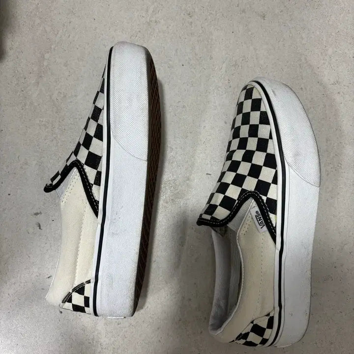 [SOLD OUT] 반스 슬립온 플랫폼 - (체커보드) 225