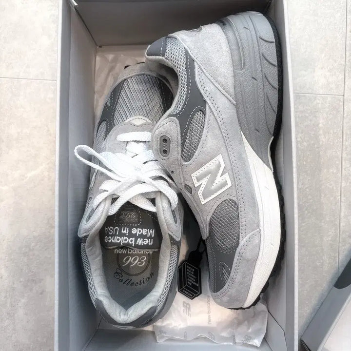 [BUNJANG] New Balance 993 Gray B Standard Sneakers / 뉴발란스993그레이 B스탠다드 240