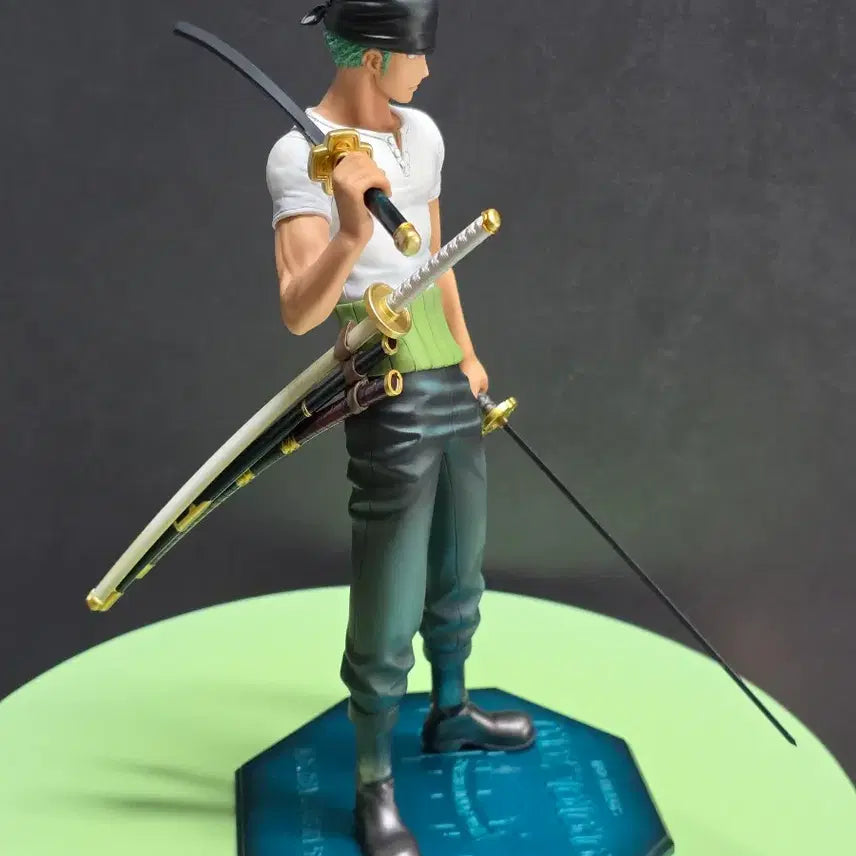 [BUNJANG] MegaHouse One Piece POP 10th Anniversary Zoro Figure / 원피스 POP 10주년 조로(내용수정)