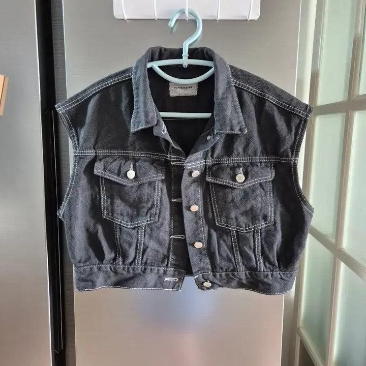 [SOLD OUT] 탑드레싱 흑청 크롭 데님 베스트 (상태 최상)