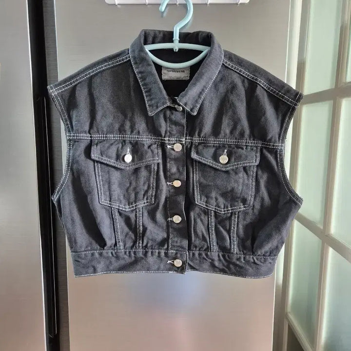 [SOLD OUT] 탑드레싱 흑청 크롭 데님 베스트 (상태 최상)
