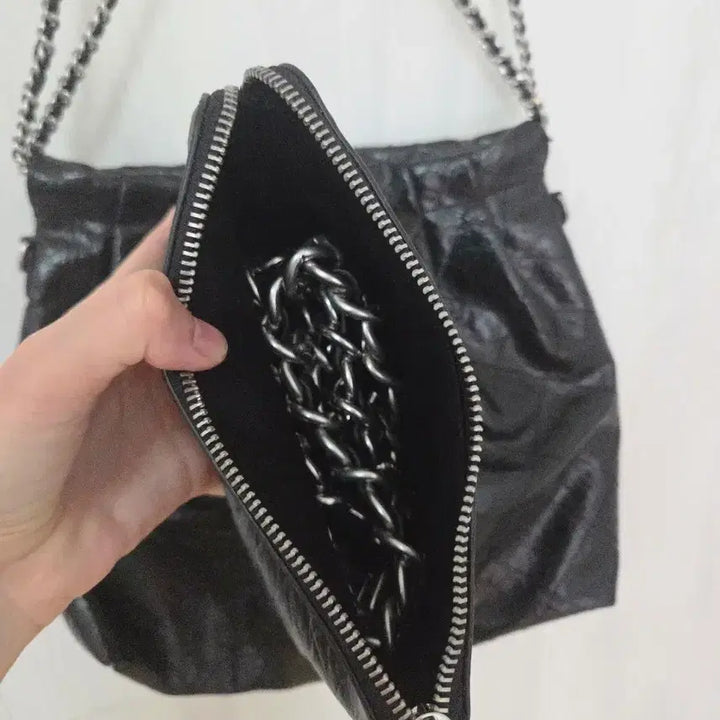 [BUNJANG] Charles &amp; Keith Duo Double Chain Large Hobo Bag / 찰스앤키스 듀오 더블 체인 라지 호보백 블랙(라지)