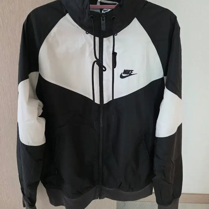 [BUNJANG] Nike Windbreaker Jacket / 나이키 바람막이