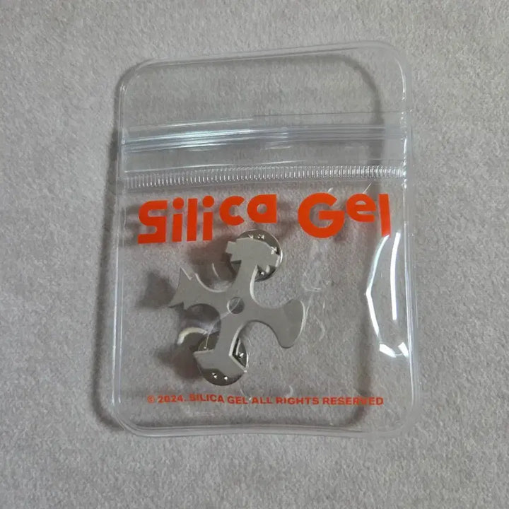 [SOLD OUT] 실리카겔 뱃지