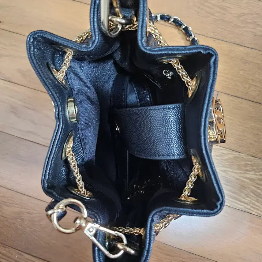 [BUNJANG] Quilted Chain Shoulder Bag / 복조리 퀼팅 체인 숄더백
