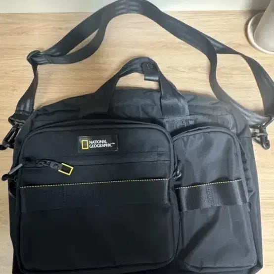 [BUNJANG] National Geographic Crossbody Bag / 내셔널지오그래픽 크로스백 급처