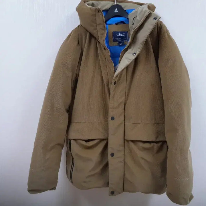 [BUNJANG] Woolrich Gore-Tex Corduroy Padded Jacket / 울리치 고어텍스 패딩 자켓
