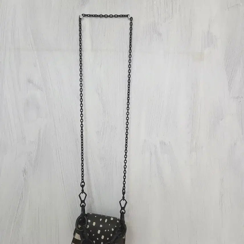 [BUNJANG] Charles &amp; Keith Chunky Chain Handle Mini Bag / 찰스앤키스 청키 체인 핸들 미니 가방