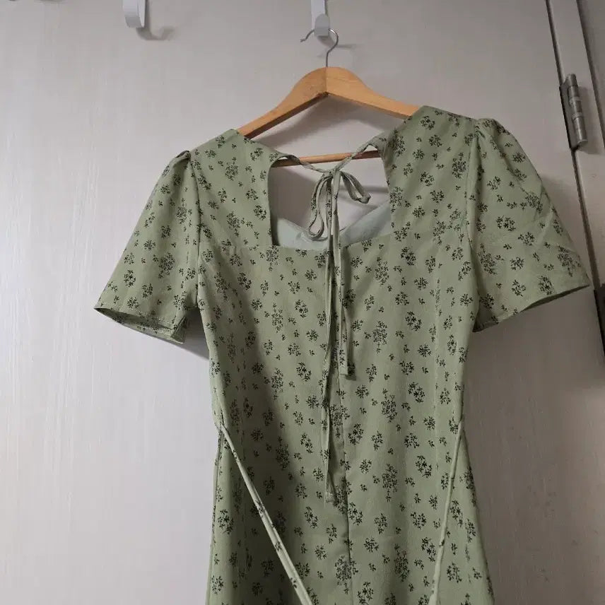 [BUNJANG] Elegant Shirred Olive Green Long Dress / 새상품) 여성스런 셔링 롱원피스