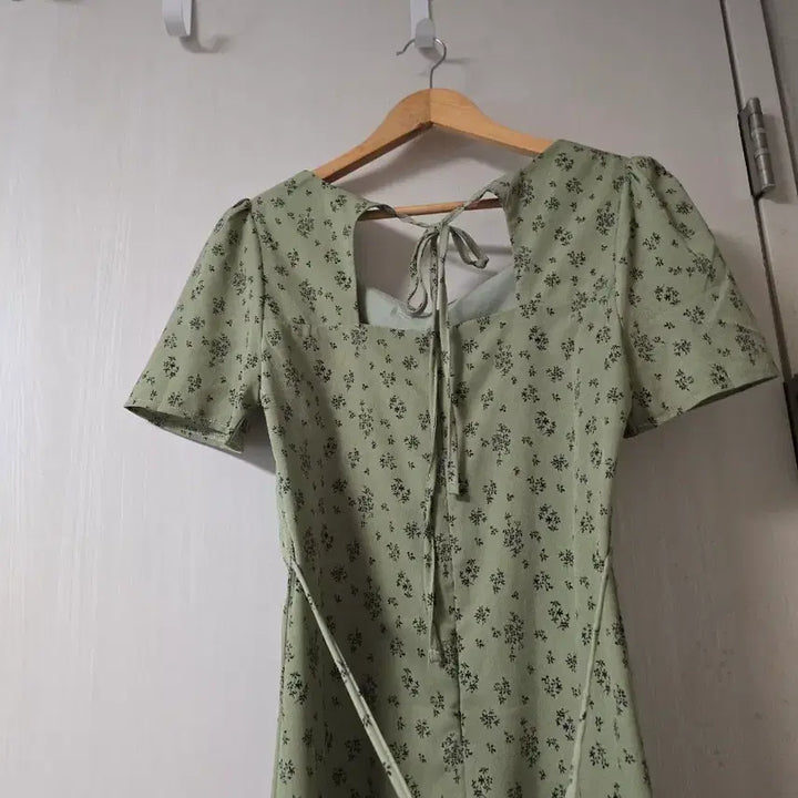 [BUNJANG] Elegant Shirred Olive Green Long Dress / 새상품) 여성스런 셔링 롱원피스