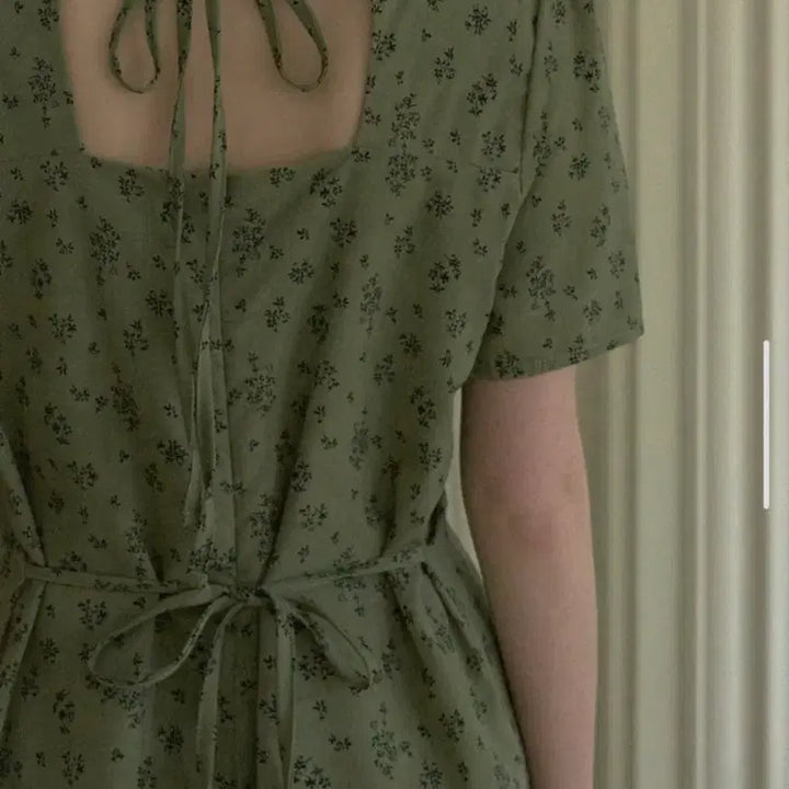 [BUNJANG] Elegant Shirred Olive Green Long Dress / 새상품) 여성스런 셔링 롱원피스