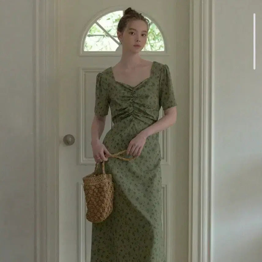 [BUNJANG] Elegant Shirred Olive Green Long Dress / 새상품) 여성스런 셔링 롱원피스