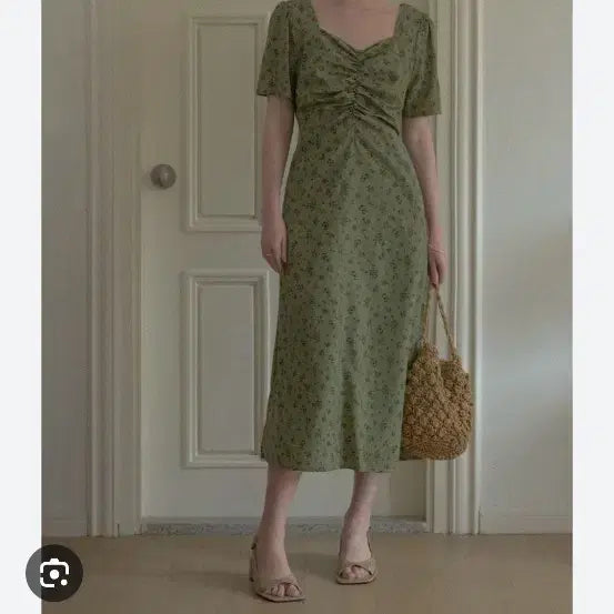 [BUNJANG] Elegant Shirred Olive Green Long Dress / 새상품) 여성스런 셔링 롱원피스