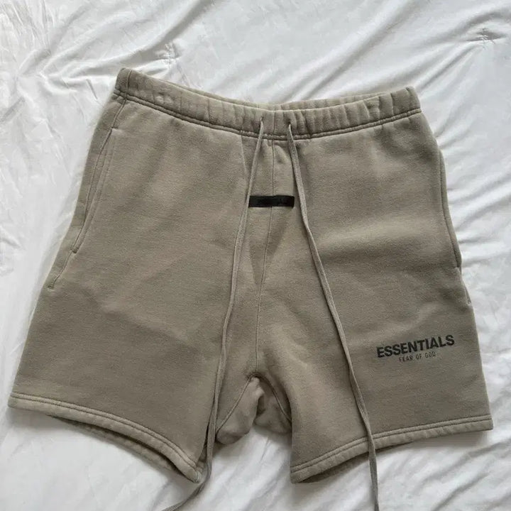 [BUNJANG] Essentials Sweat Shorts Pistachio - 21FW / [S] 에센셜 스웨트쇼츠 피스타치오 - 21FW