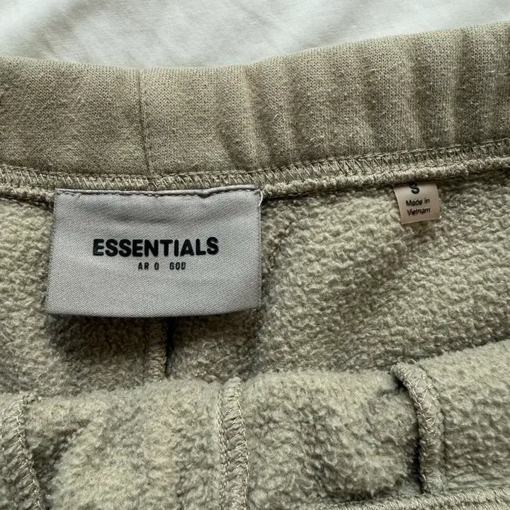 [BUNJANG] Essentials Sweat Shorts Pistachio - 21FW / [S] 에센셜 스웨트쇼츠 피스타치오 - 21FW