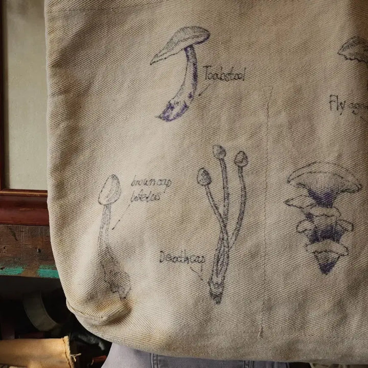 [BUNJANG] Vintage Mushroom Hand-Drawn Canvas Tote Bag / 핸드 드로잉 캔버스 토트백 빈티지 더플백 리메이크 화이트 머쉬룸