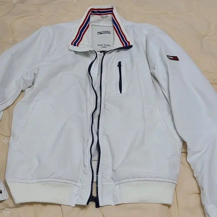 [BUNJANG] Tommy Hilfiger White Bomber Jacket XL / 타미힐피거 화이트 봄버 자켓
