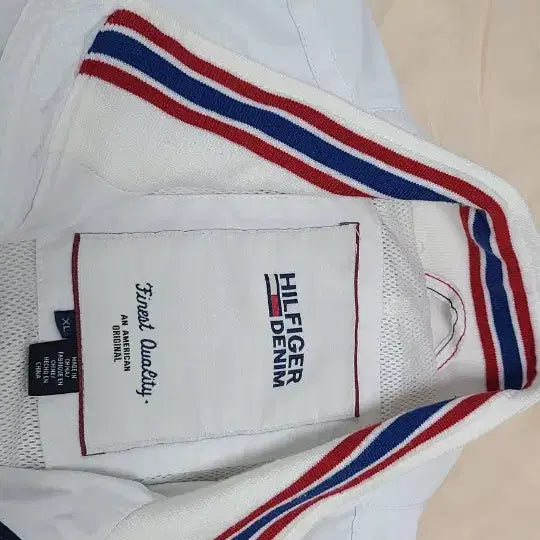 [BUNJANG] Tommy Hilfiger White Bomber Jacket XL / 타미힐피거 화이트 봄버 자켓