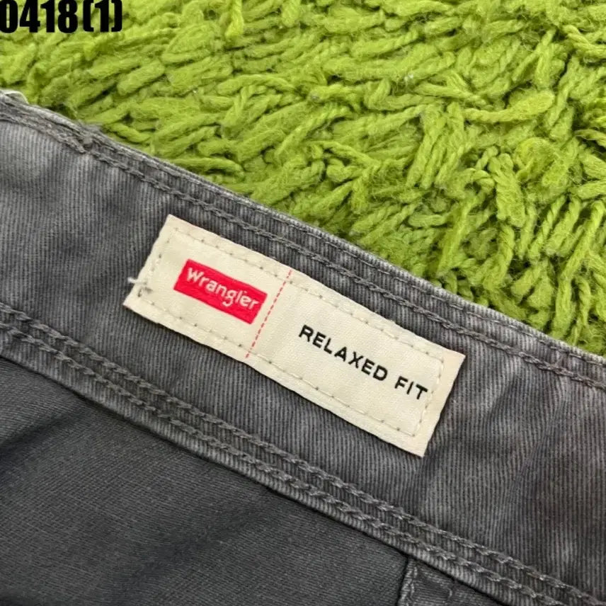 [BUNJANG] Wrangler Relaxed Fit Workwear Cargo Pants Grey 30 / 랭글러  릴렉스핏 워크웨어 카고팬츠 바지 팬츠 그레이 30