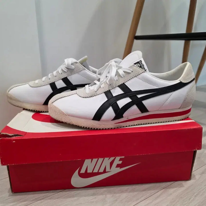 [SOLD OUT] 아식스 오니츠카타이거 코르세어 화이트 블랙 275사이즈