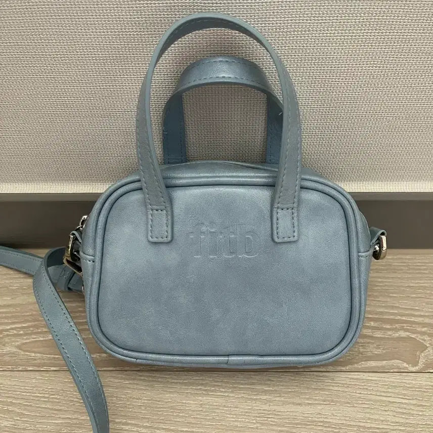 [BUNJANG] Sky Blue Mini Crossbody Bag / 미니 크로스백 판매합니다~