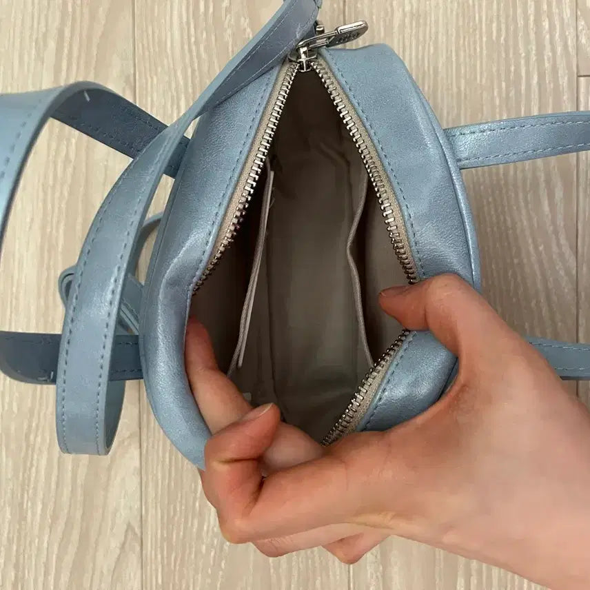 [BUNJANG] Sky Blue Mini Crossbody Bag / 미니 크로스백 판매합니다~