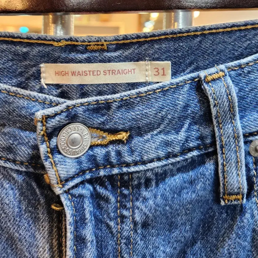 [SOLD OUT] LEVIS 리바이스 하이웨스트 스트레이트 핏 데님 팬츠