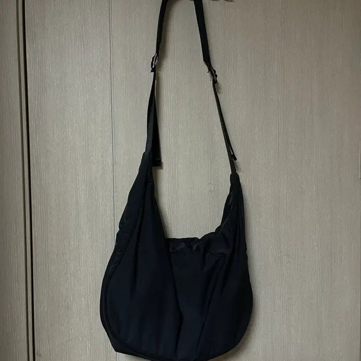 [BUNJANG] Haaarchive Lake All Rounder Crossbody Bag / 하아카이브/ 호수 올 라운더 크로스백