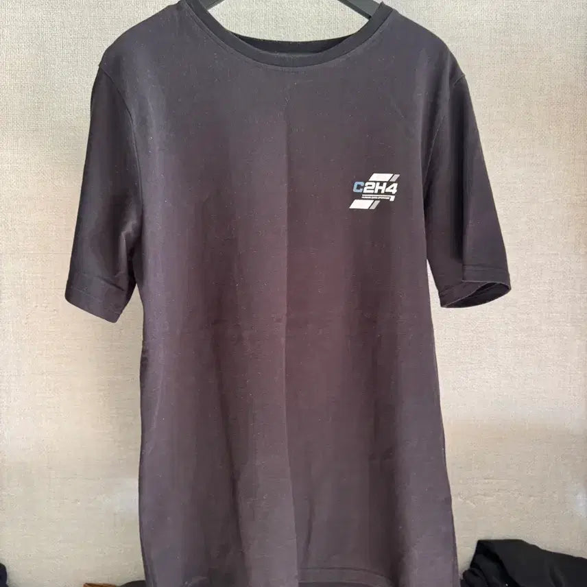 [BUNJANG] C2H4 Black Short Sleeve T-Shirt / C2H4 블랙 반팔 티셔츠