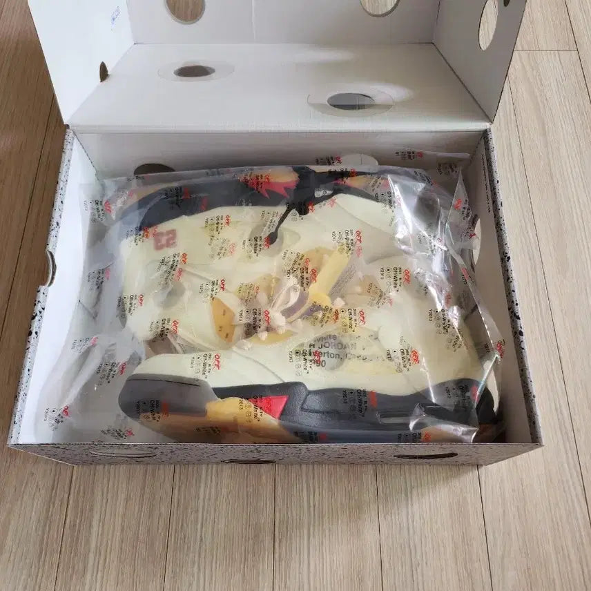 [BUNJANG] Nike Off-White Jordan 5 Sneakers / 조단5 x 오프화이트