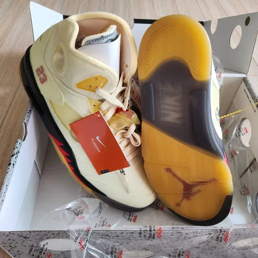 [BUNJANG] Nike Off-White Jordan 5 Sneakers / 조단5 x 오프화이트