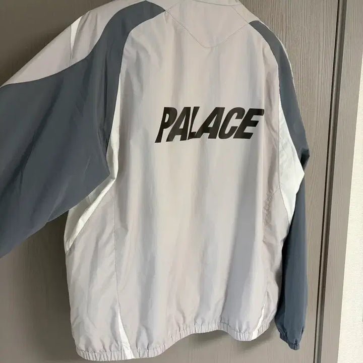 [SOLD OUT] 팔라스 프로 쉘 자켓 그레이 XL