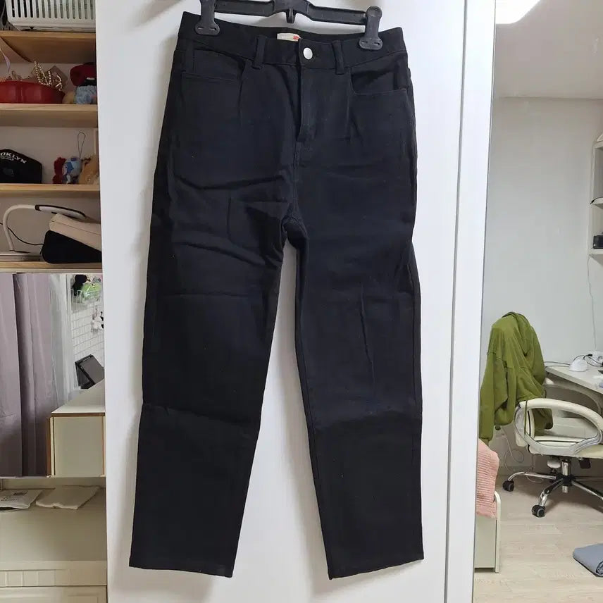 [SOLD OUT] 스파오 9부 스트레이트 면 팬츠 블랙진