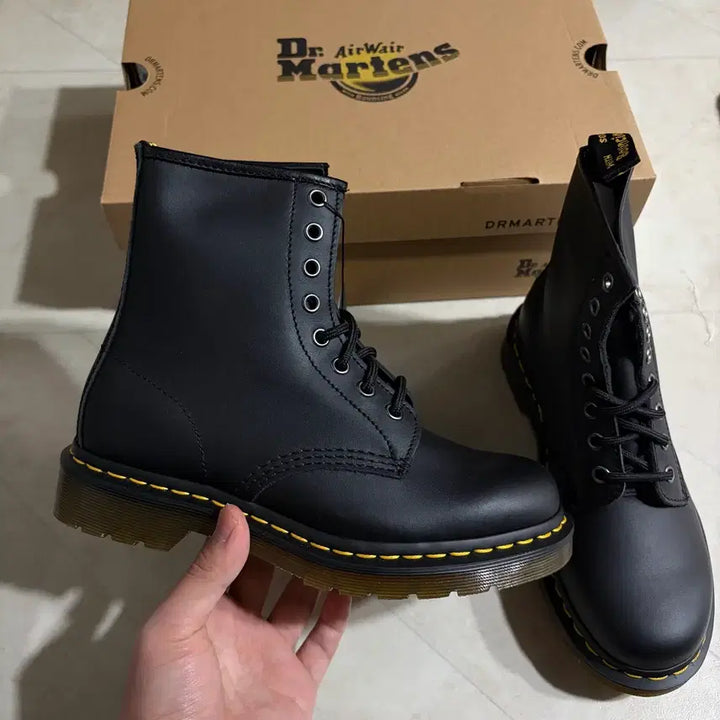 [BUNJANG] Dr. Martens 1460 Napa Leather Lace-Up Boots / 새상품(230)닥터마틴 우먼 1460 나파 레더 레이스업 부츠