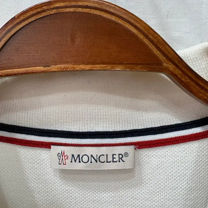 [SOLD OUT] 몽클레어 화이트 카라티 M/95사이즈(정품)