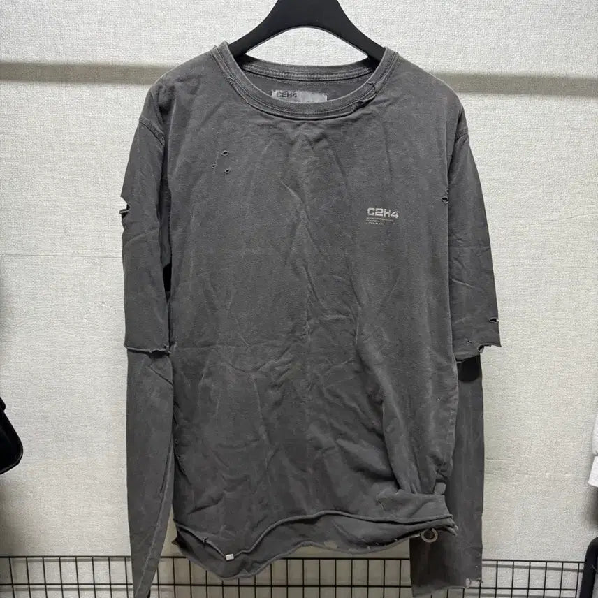 [BUNJANG] C2H4 Gray Damage Washed Long Sleeve T-shirt / C2H4 데미지 워싱 긴팔 티셔츠 그레이