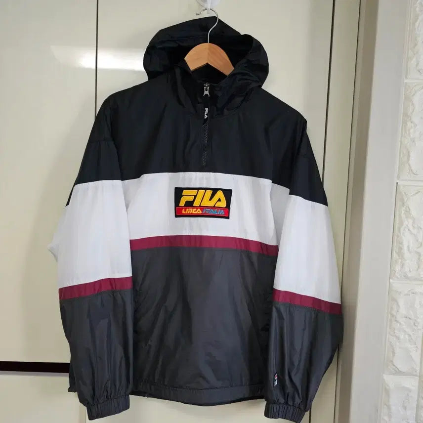 [SOLD OUT] 휠라 FILA 후드 바람막이 블랙 화이트 100