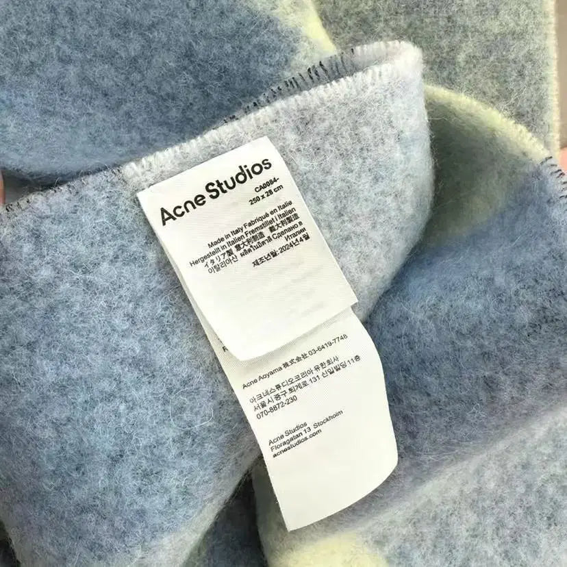 [BUNJANG] Acne Studios Mohair Check Scarf Pastel Blue Beige / 아크네스튜디오 모헤어 체크 머플러 파스텔 블루베이지(신강제품)