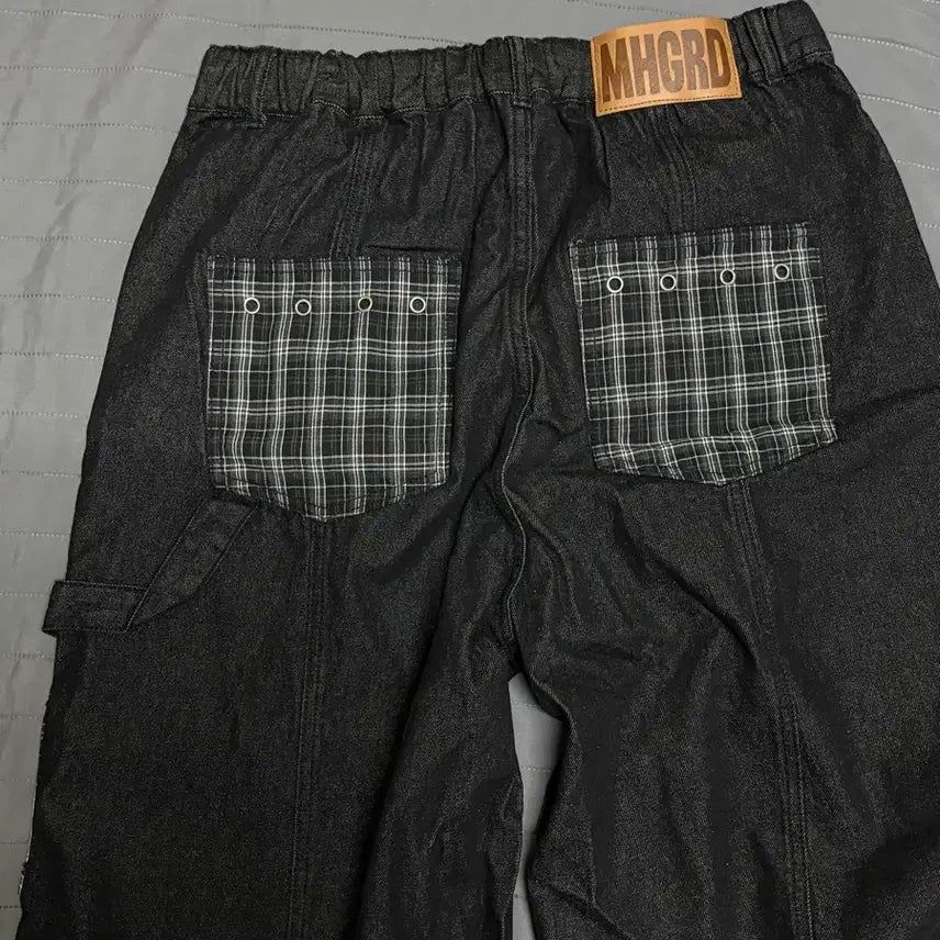 [SOLD OUT] 마하그리드 BERMUDA CHECK POCKET DENIM SHORT