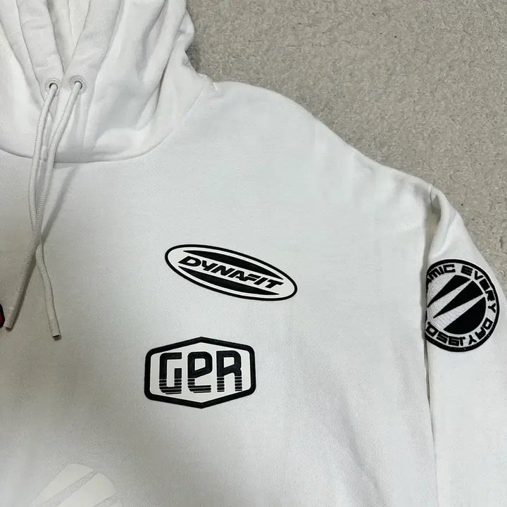 [BUNJANG] Dynafit White Logo Patch Hoodie L / 다이나핏 화이트 로고 패치 후드티 기모 L 100