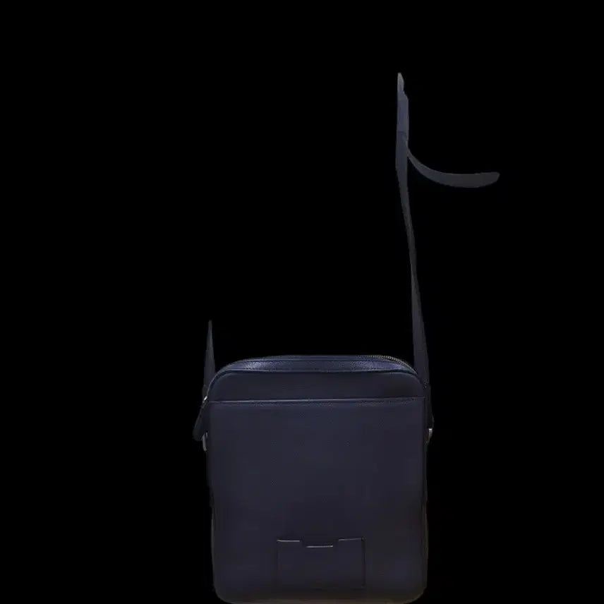 [BUNJANG] Samsung C&amp;T Ilmo Fred Navy Leather Messenger Bag / 삼성물산 일모 프레드 네이비 메신저 가죽백 MA77D2KM1R