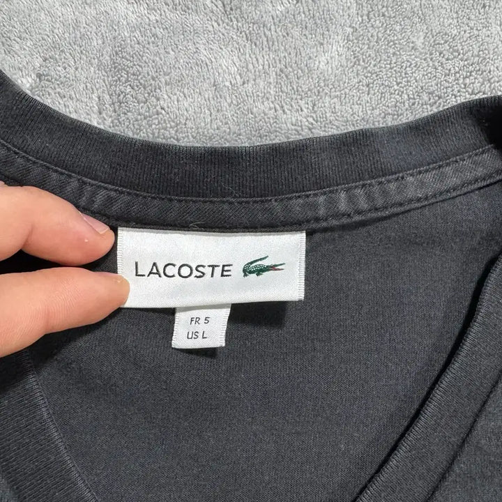 [BUNJANG] Lacoste V-Neck Short Sleeve T-shirt Black / 라코스테 V넥 반팔 티셔츠 블랙