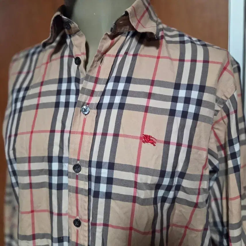 [BUNJANG] Burberry London Classic Fit Check Shirt (M) / [정품] 버버리 런던 여성 클래식 핏 체크 셔츠 (M)
